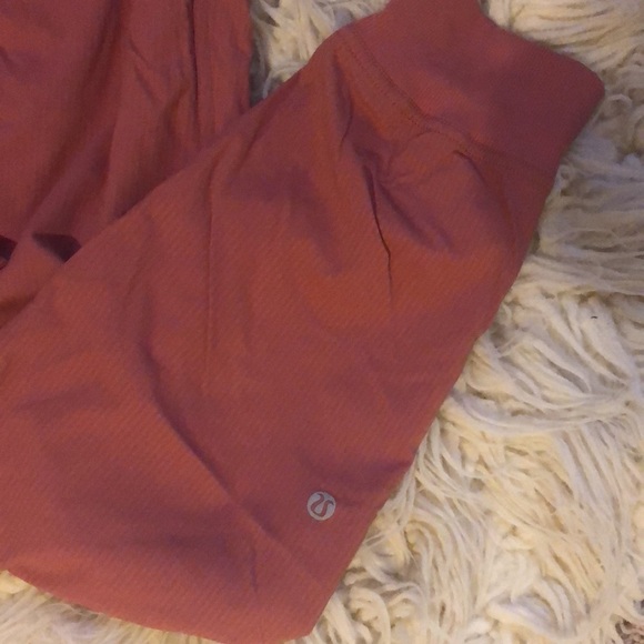 Lululemon joggers - Picture 2 of 6